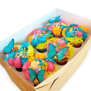 muffinka kolorowa z motylem 2